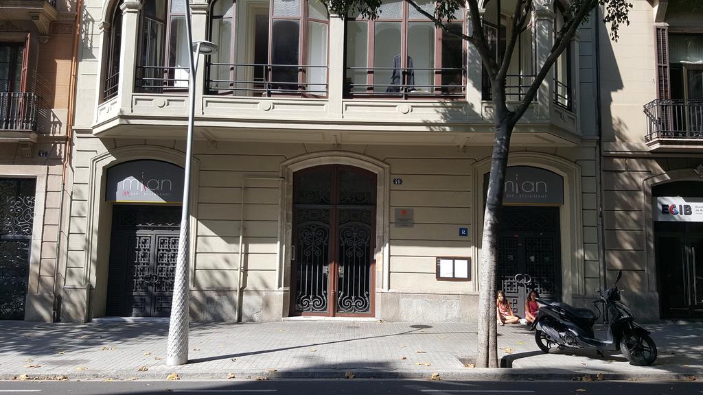 Fabrizzios Terrace Hostel Barcelona Exterior foto